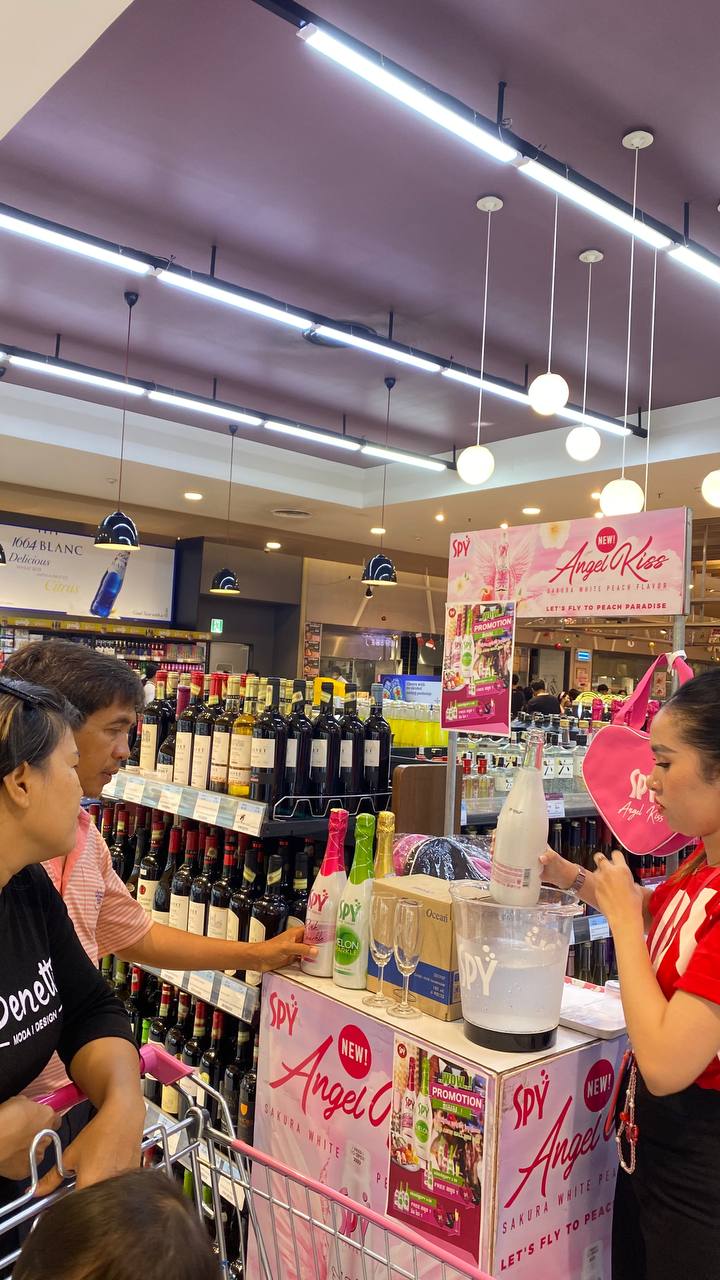 SPY Sparkle Fruit Revolutionizing FMCG Distribution with Da Houg Heng at Makro Cambodia - Image 19